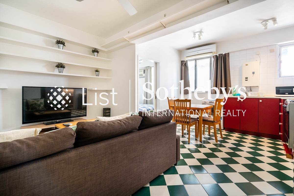 Ching Lin Court 青蓮閣 | Living and Dining Room