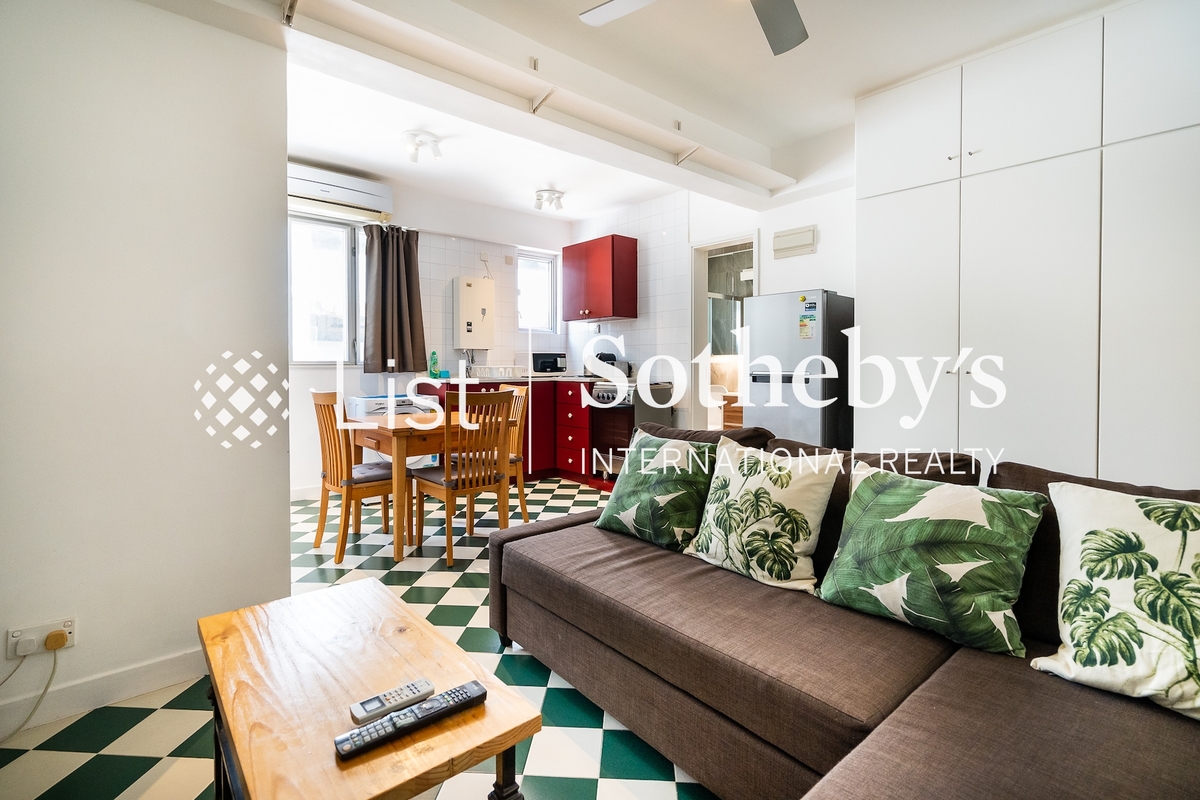 Ching Lin Court 青蓮閣 | Living and Dining Room