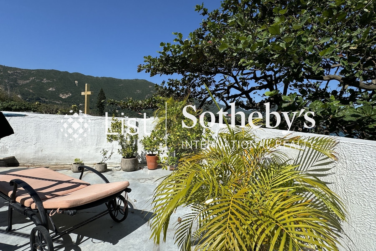 Shek O Headland Road 石澳山仔路 | Roof Terrace