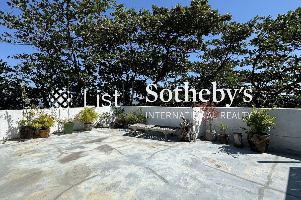 Shek O Headland Road 石澳山仔路 | Roof Terrace