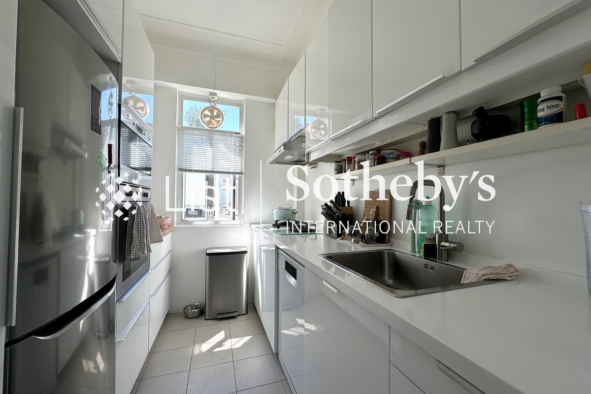 Shek O Headland Road 石澳山仔路 | Kitchen