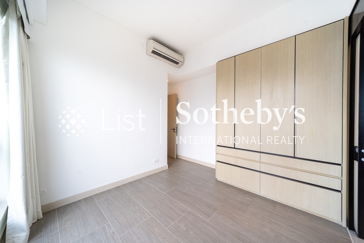 Townplace Soho 本舍 | Built-in Wardrobe in Master Bedroom 