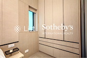 Townplace Soho 本舍 | Built-in Wardrobe in Master Bedroom 