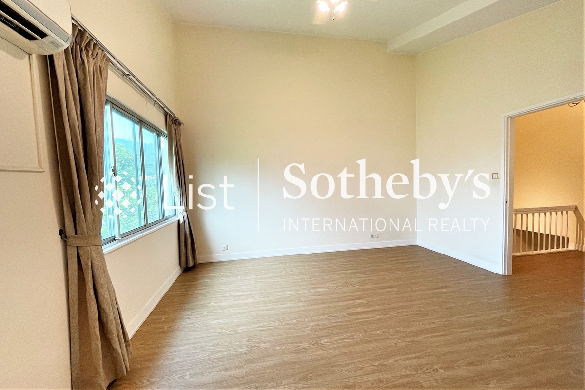 Hong Lok Yuen 康樂園 | Third Bedroom