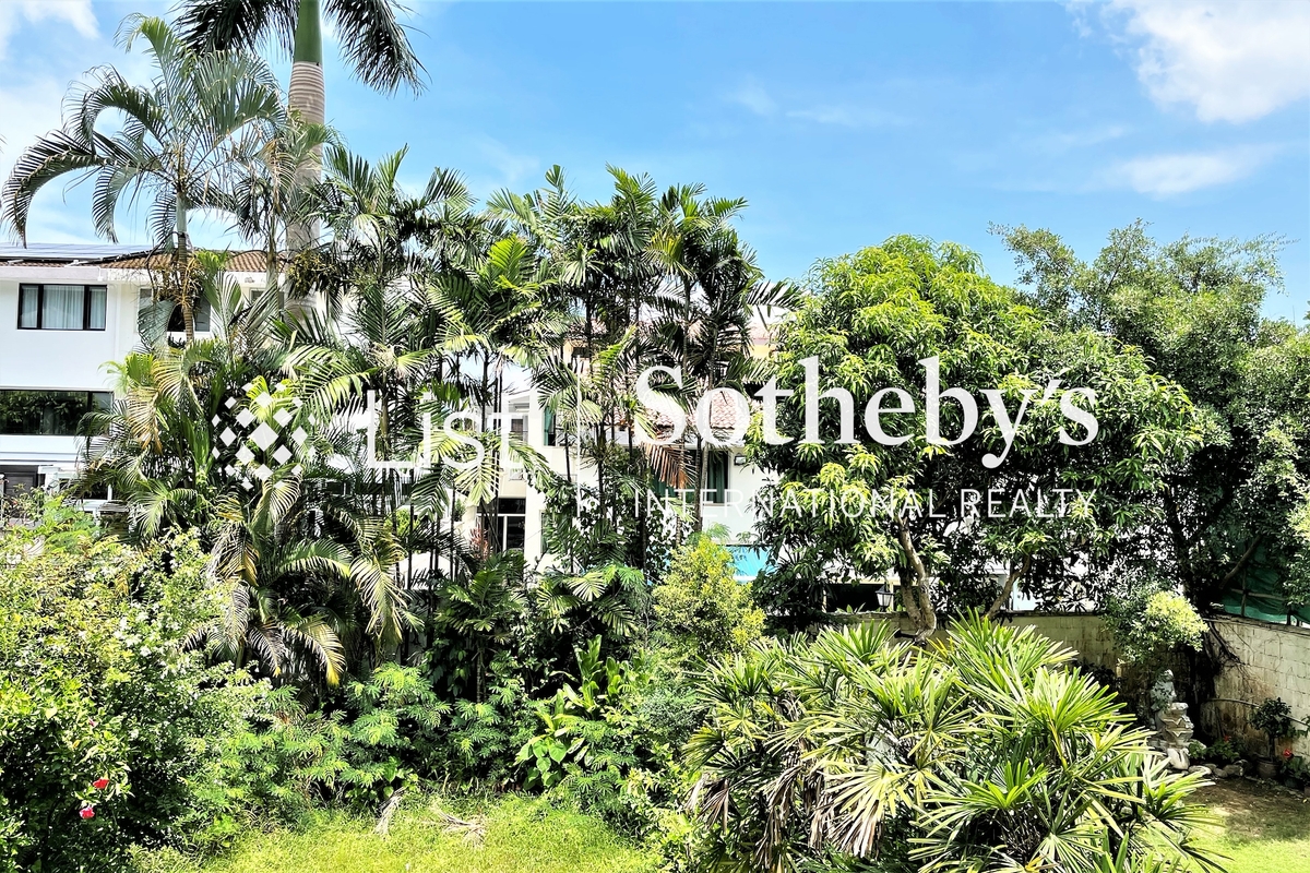 Hong Lok Yuen 康樂園 | View from Dining Room