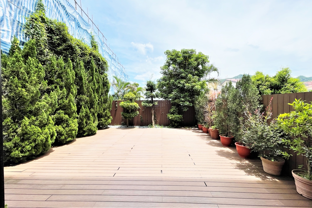 Hong Lok Yuen 康樂園 | Private Garden off Living and Dining Room