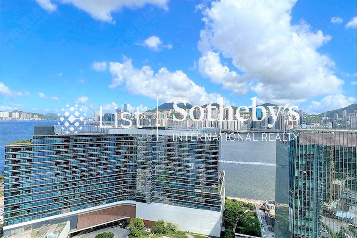 Stars By The Harbour 維港‧星岸 | View from Living and Dining Room