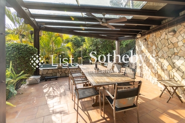 Tsak Yue Wu 鯽魚湖 | 