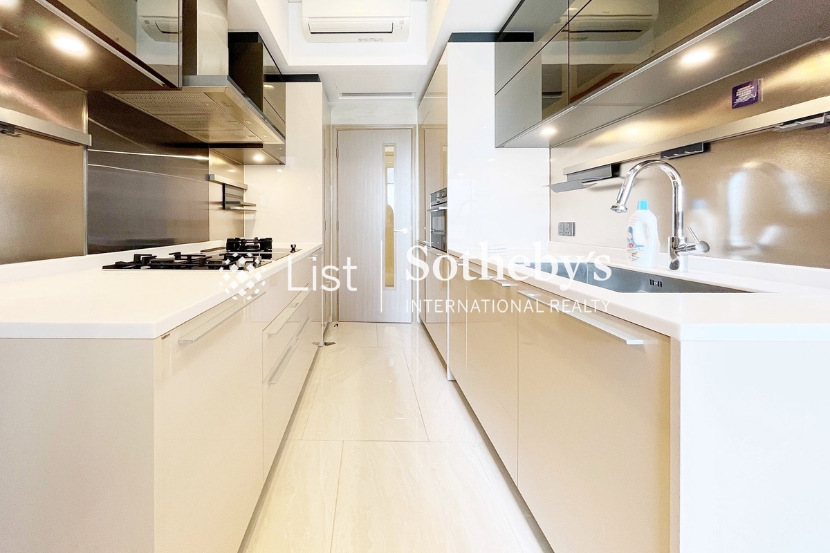 Cullinan West 匯璽 | Kitchen