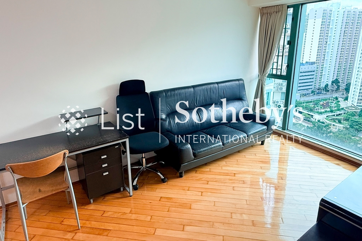 Laguna Verde 海逸豪園 | Living and Dining Room