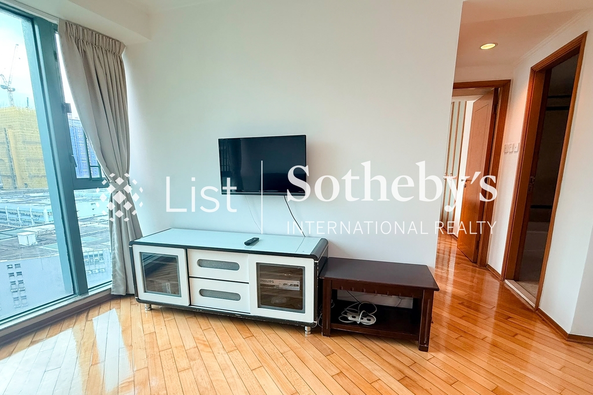 Laguna Verde 海逸豪園 | Living and Dining Room