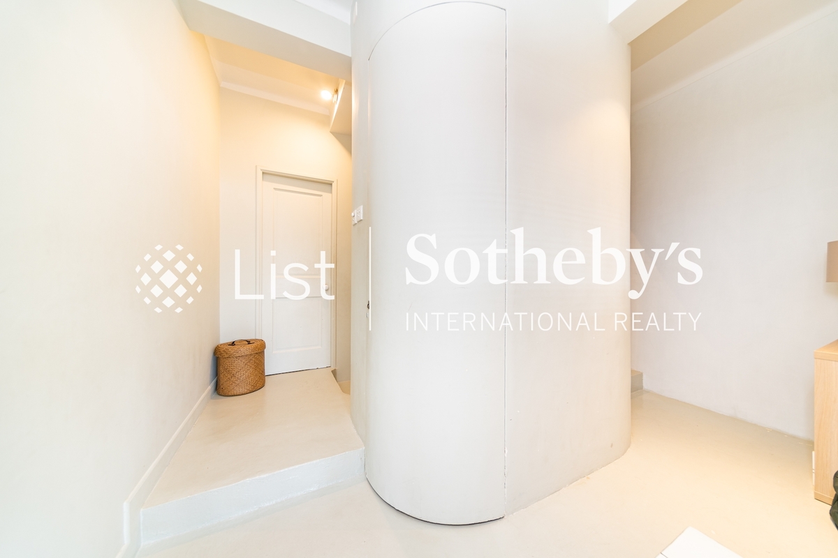 Shek O Village Road Detached House 石澳村路洋房 | Guest Bathroom