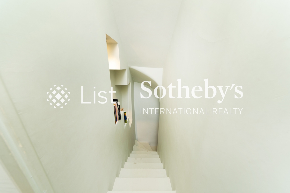 Shek O Village Road Detached House 石澳村路洋房 | Storage at Stairwell