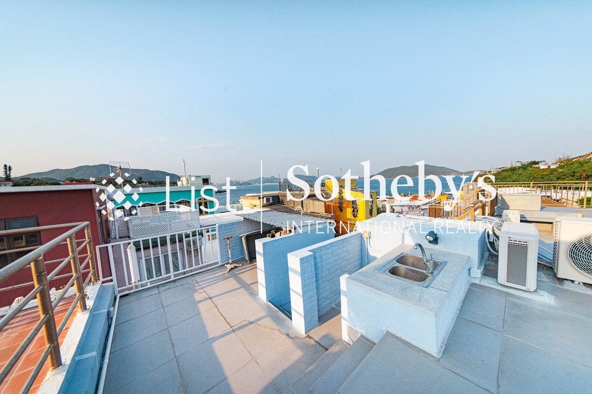 Shek O Village Road Detached House 石澳村路洋房 | Private Roof Terrace
