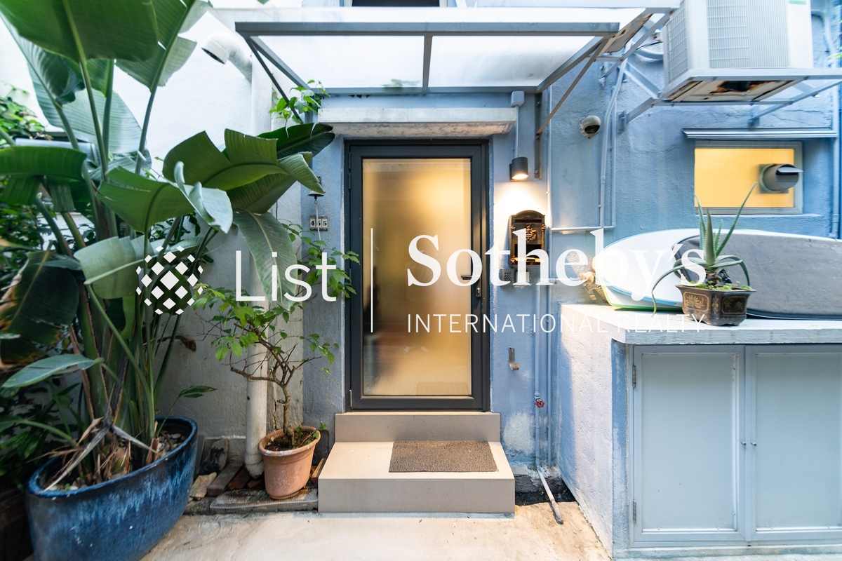 Shek O Village Road Detached House 石澳村路洋房 | Entrance