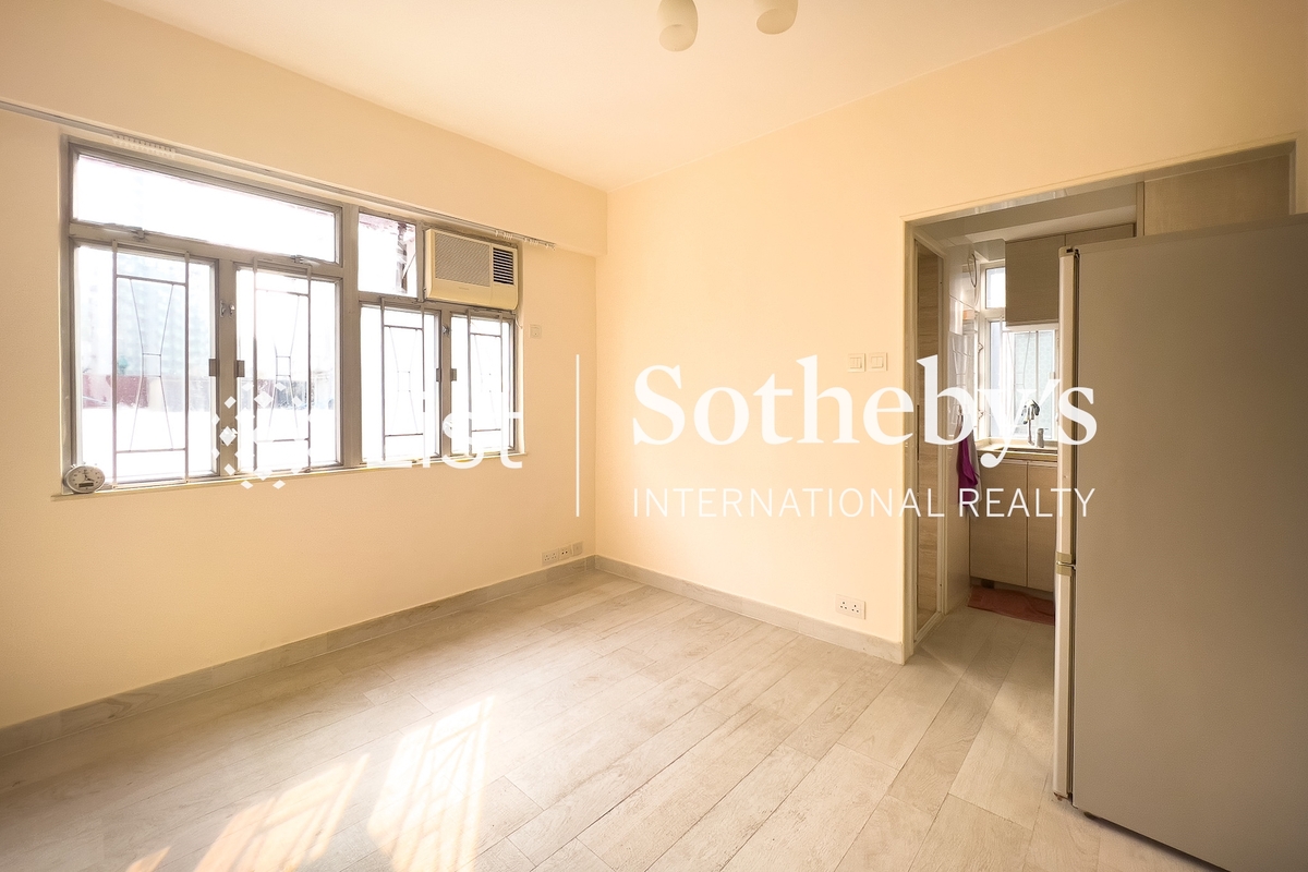 Jade Court 翡翠閣 | Living and Dining Room