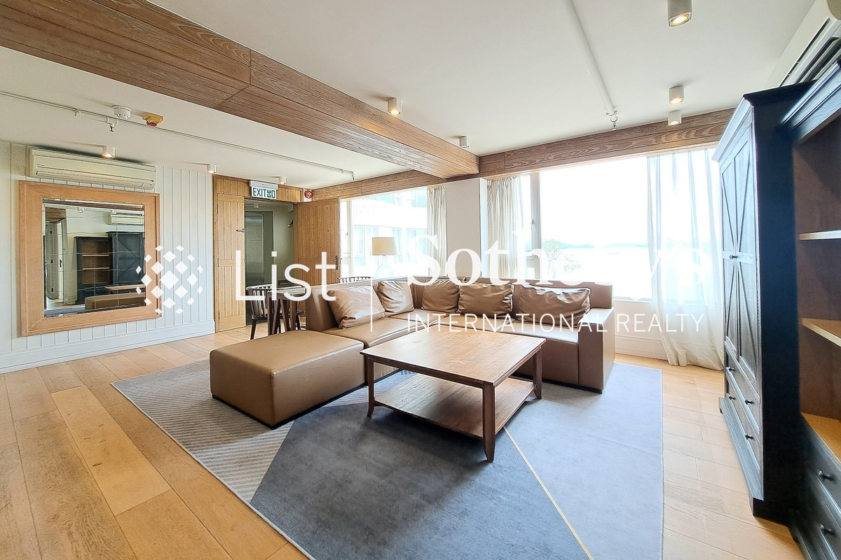 Sai Kung Serviced Apartment Sai Kung Serviced Apartment | Living and Dining Room