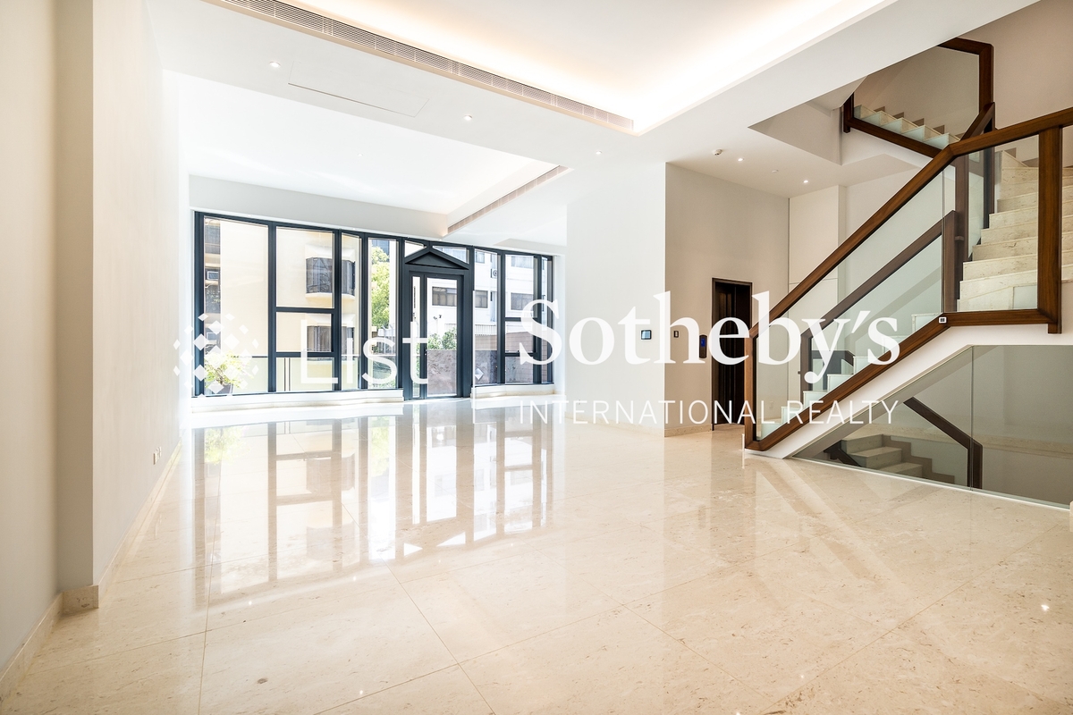 10 Wang Fung Terrace 宏豐臺10號 | Living and Dining Room