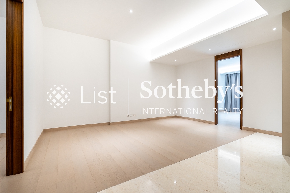 10 Wang Fung Terrace 宏豐臺10號 | Family Room