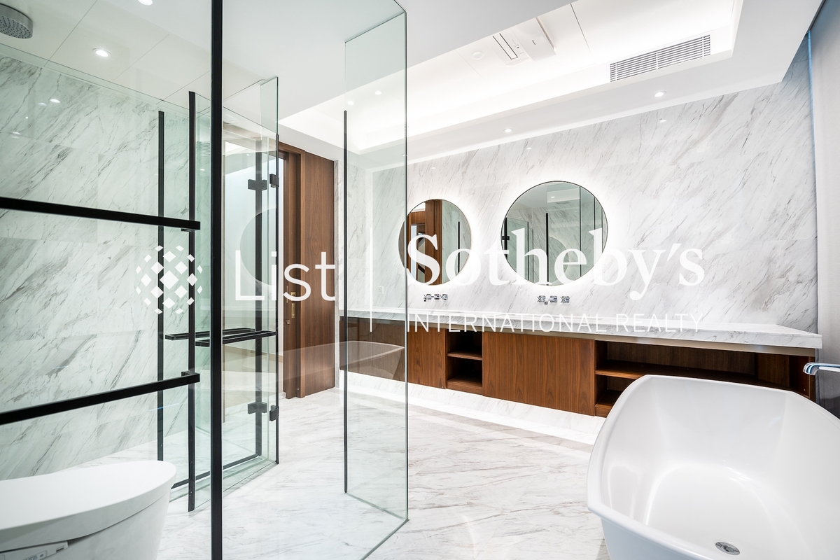 10 Wang Fung Terrace 宏豐臺10號 | Master Bathroom