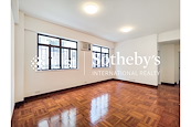 5 Wang Fung Terrace 宏丰台5号 | Living and Dining Room