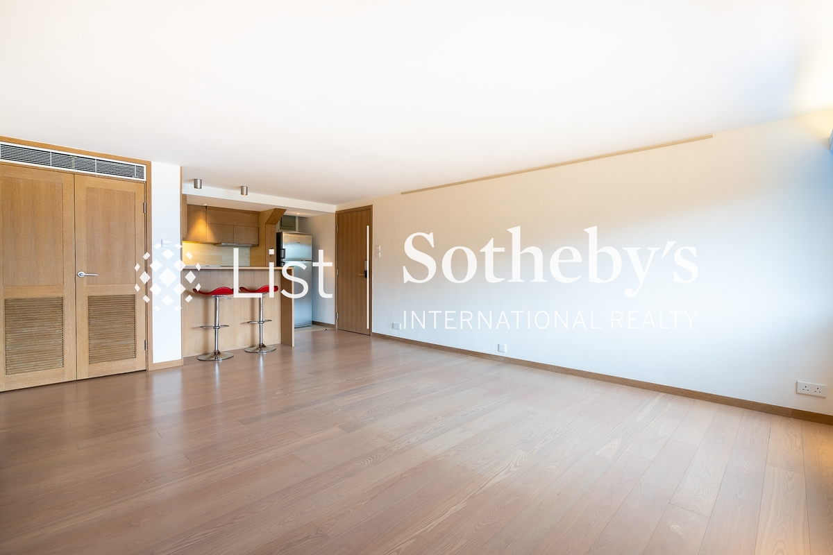 Repulse Bay Towers 保华大厦 | Living and Dining Area