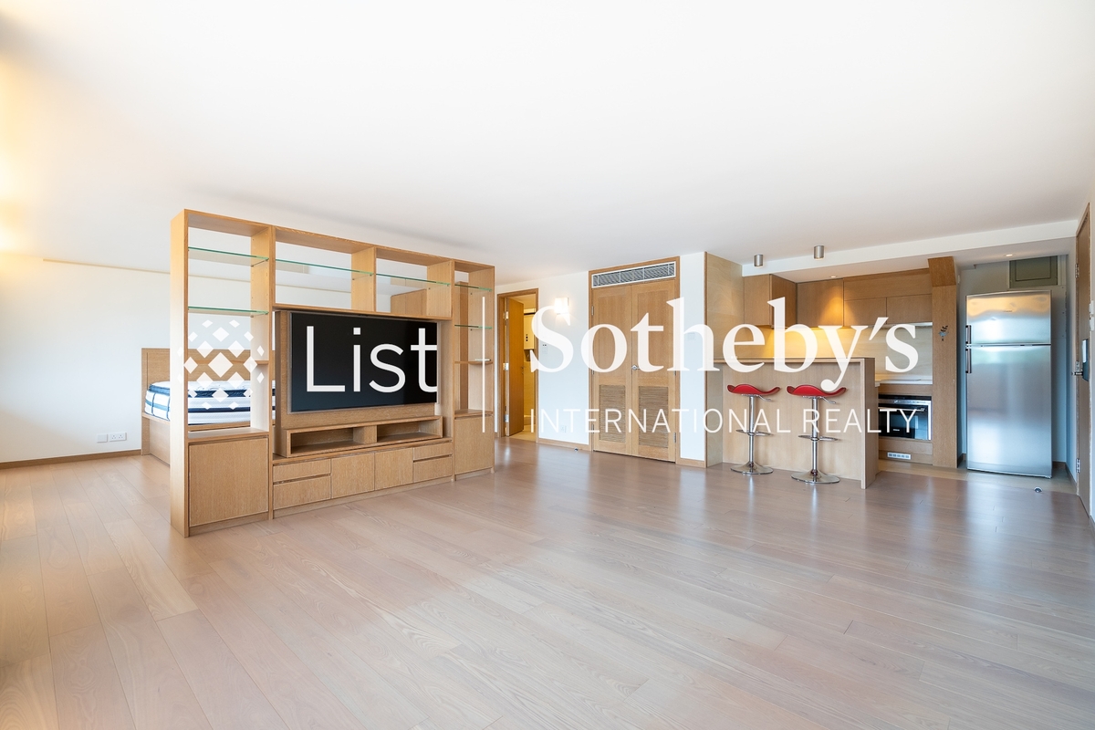 Repulse Bay Towers 保华大厦 | Living and Dining Area