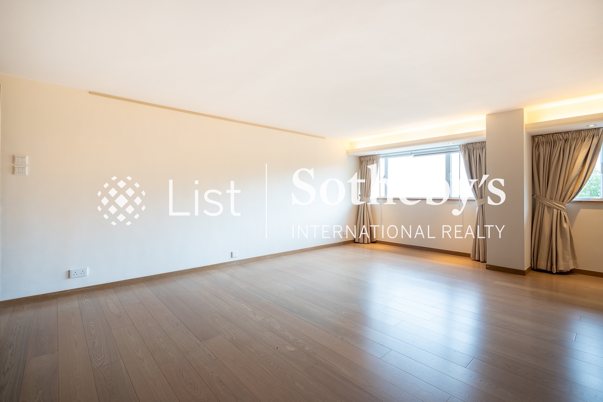 Repulse Bay Towers 保华大厦 | Living and Dining Area