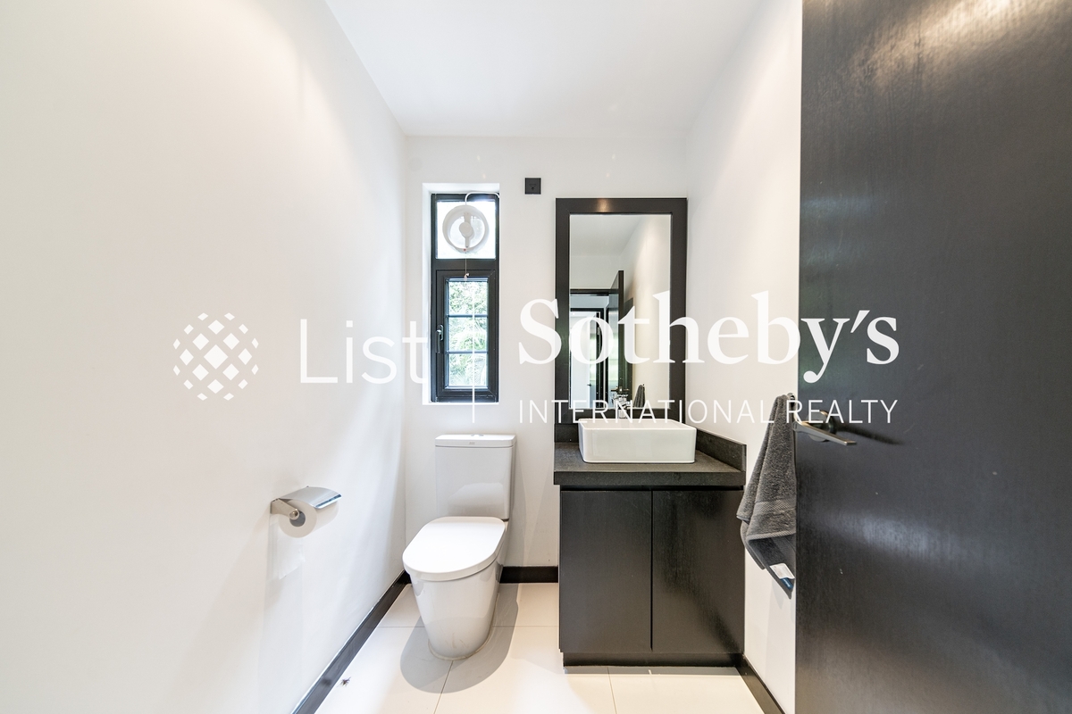 Ng Fai Tin Detached House 五块田独立洋房 | Guest Powder Room