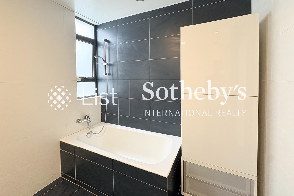 Cala D’Or 曉岸 | Master Bathroom