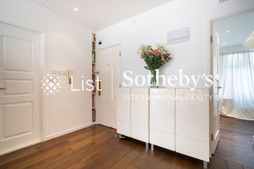 Realfound Mansion 倫輝樓 | 