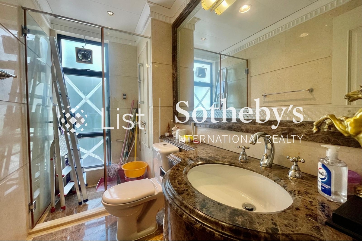 The Royal Oaks 御林皇府 | Guest Bathroom