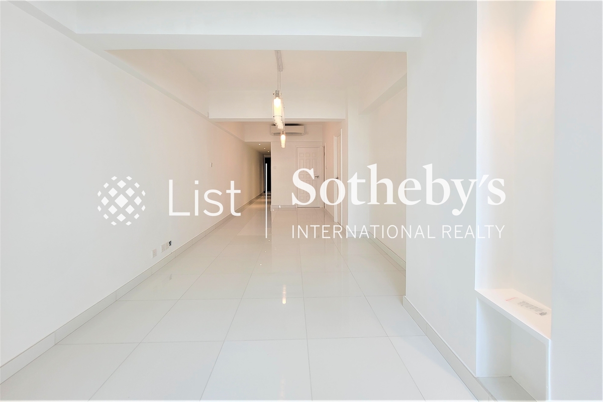 Blue Pool Mansion 藍塘大廈 | Living and Dining Room