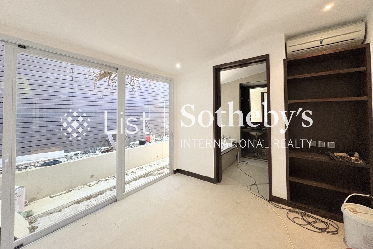 Fullway Garden 華富花園 | Third Bedroom