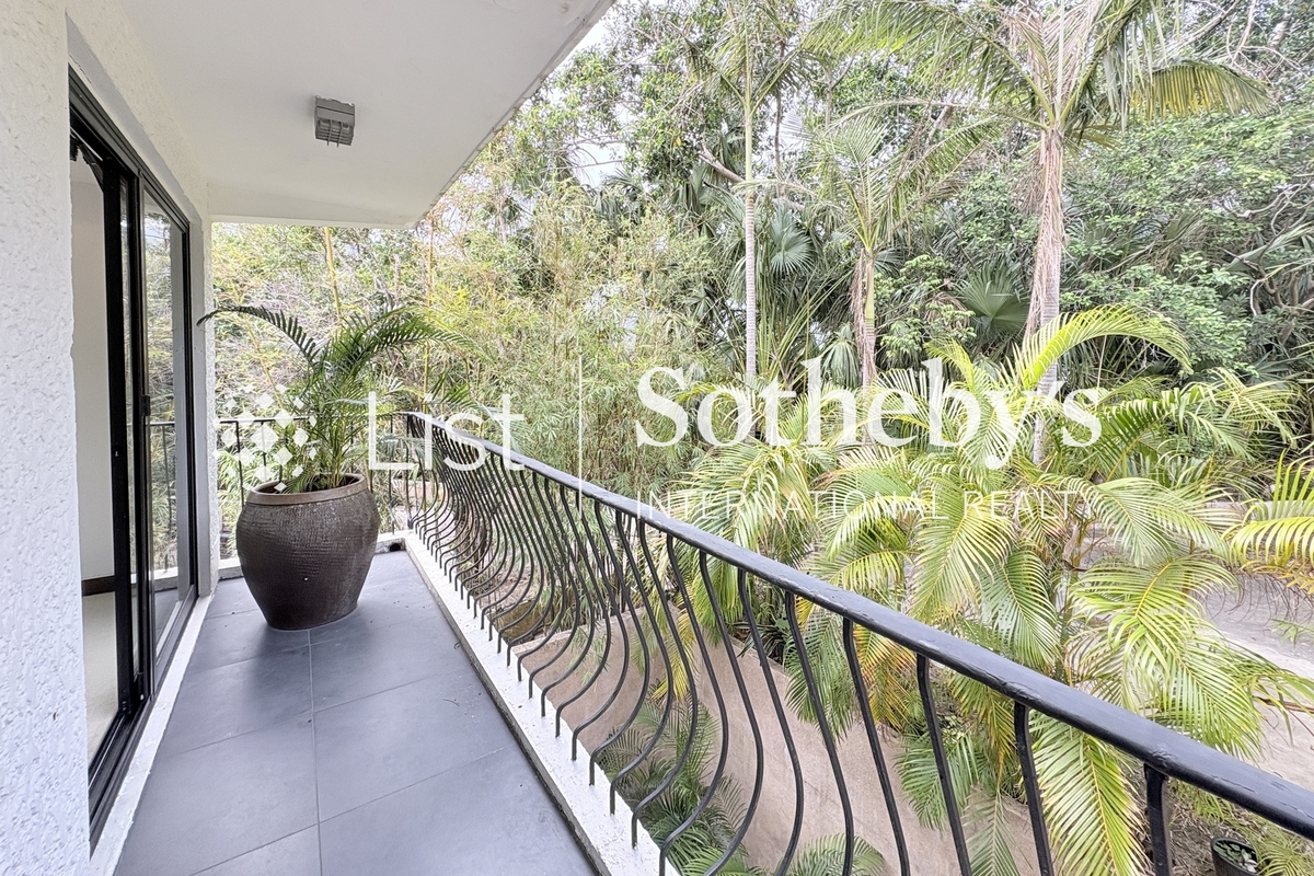 Ho Chung 蠔涌 | Balcony off Master Bedroom