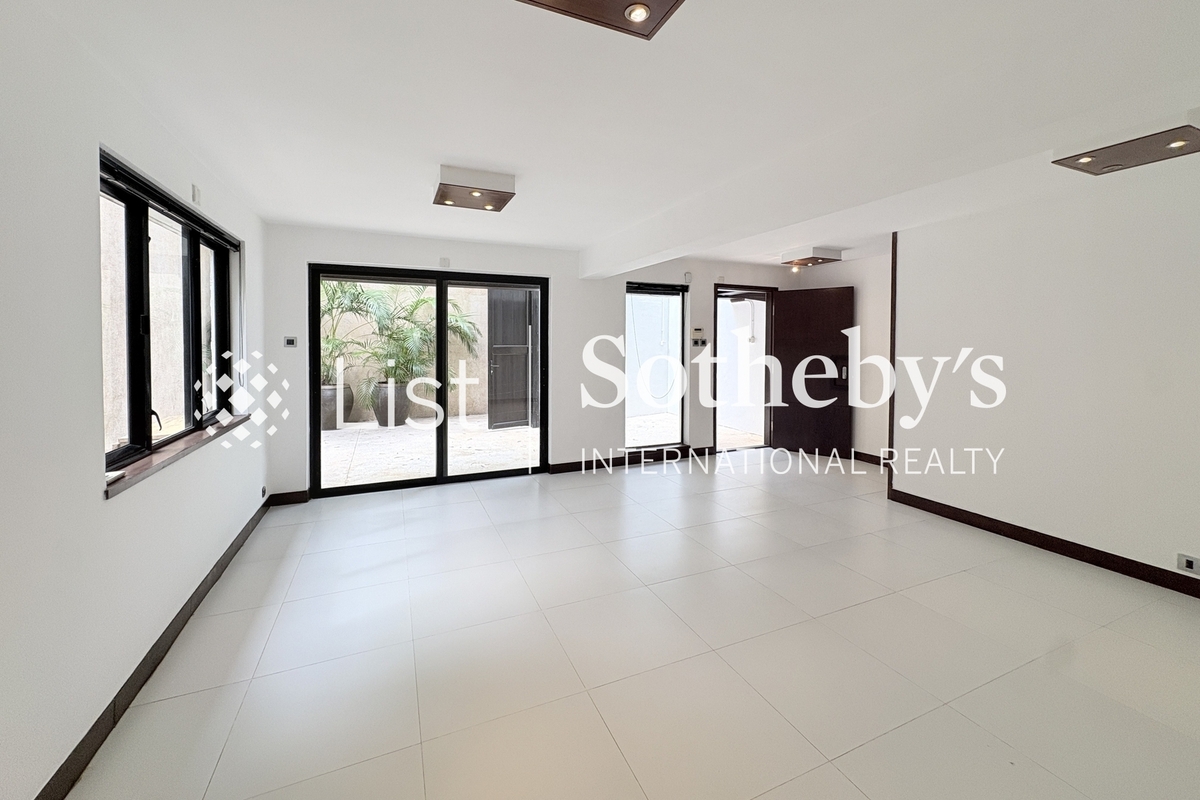 Ho Chung 蠔涌 | Living Room