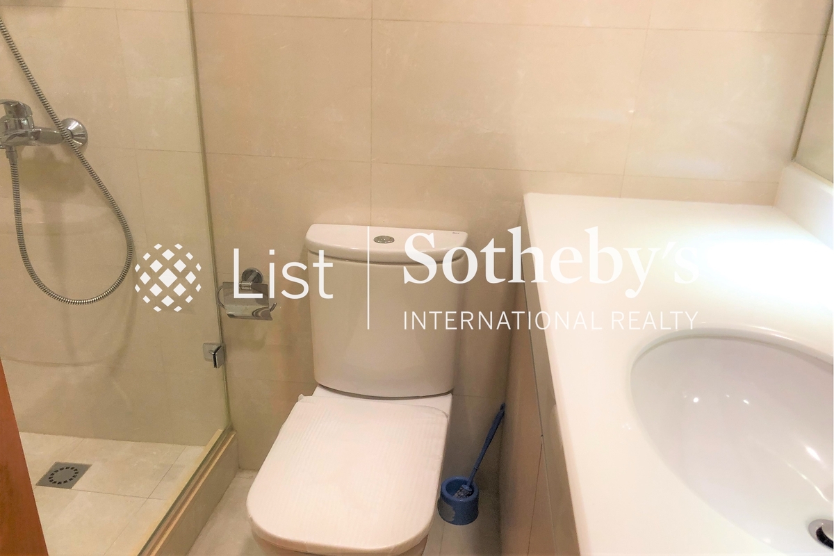 Royal Peninsula 半島豪庭 | Guest Bathroom