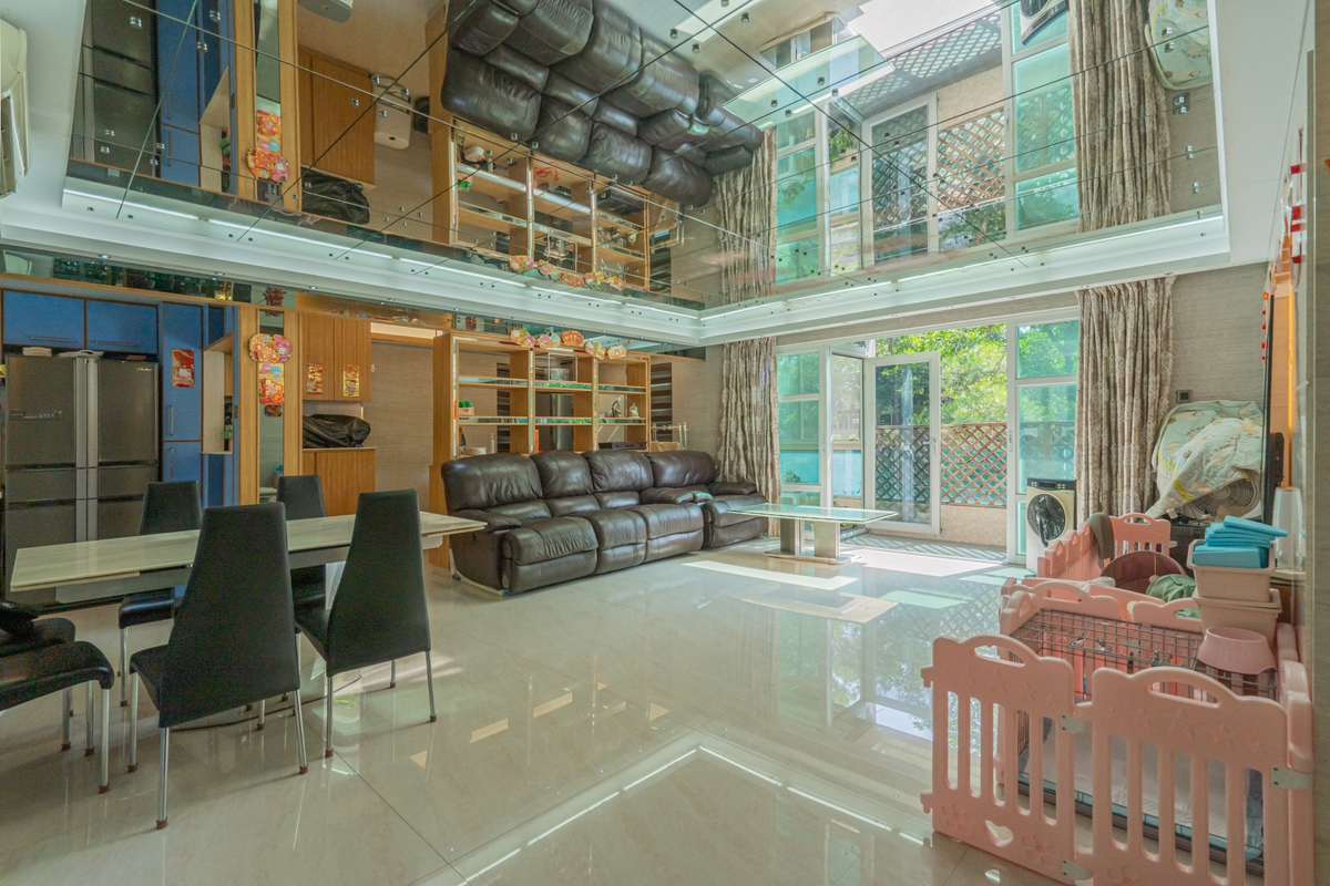 Casa Brava 百星匯 | Living and Dining Room