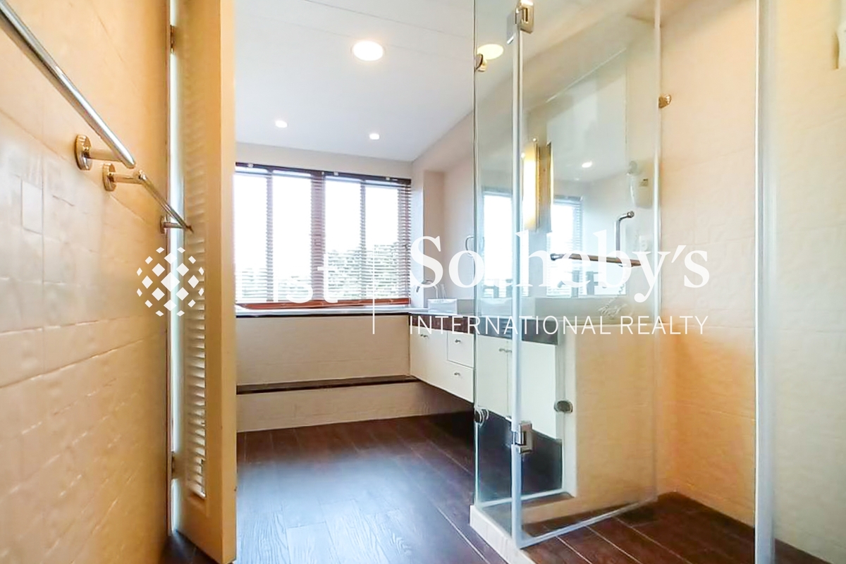 Tsam Chuk Wan 斬竹灣 | Master Bathroom