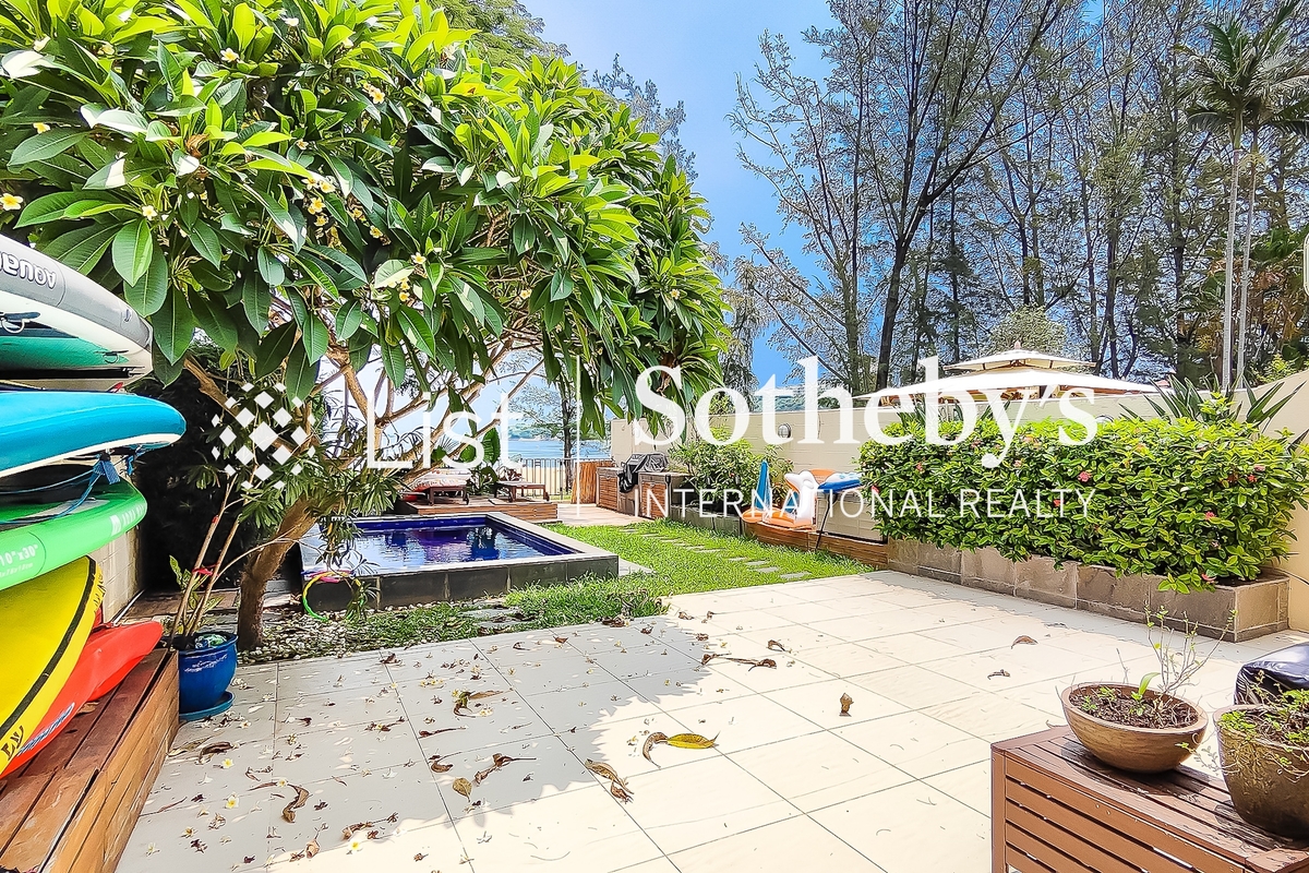 Discovery Bay Phase 1 - Beach Village Seahorse Lane 愉景灣 1期 碧濤海馬徑 | Private Garden off Living and Dining Room