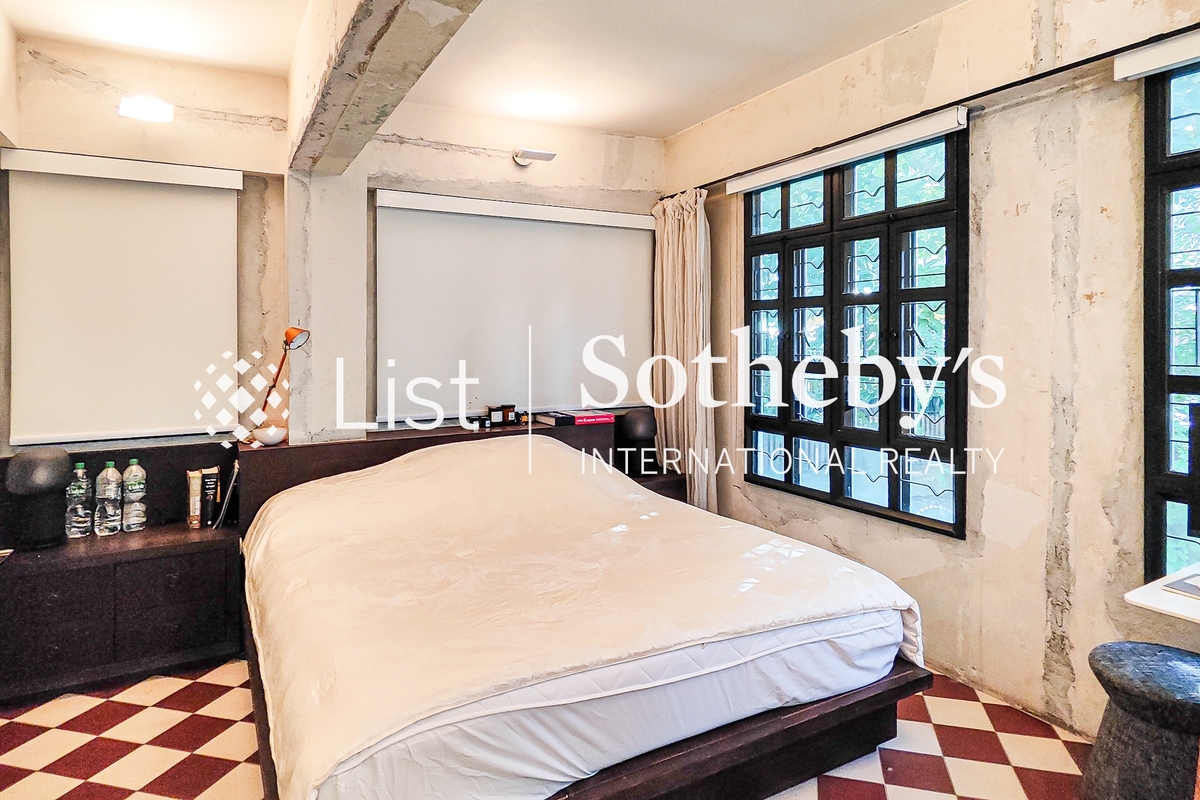 40-42 Circular Pathway  弓絃巷40-42號 | Master Bedroom