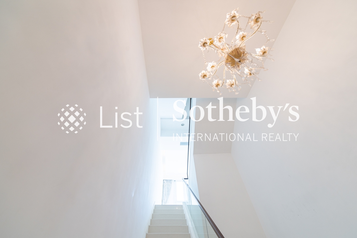 Tycoon Place 聚豪天下 | Internal Staircase