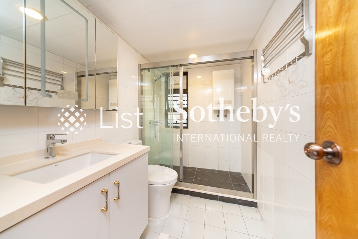 Hereford Road 禧福道 | Guest Bathroom