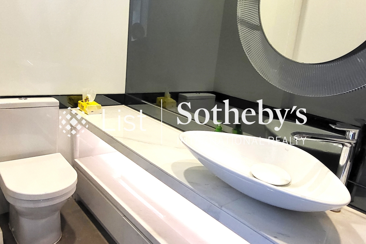 Peak Castle 珀居 | Guest Powder Room