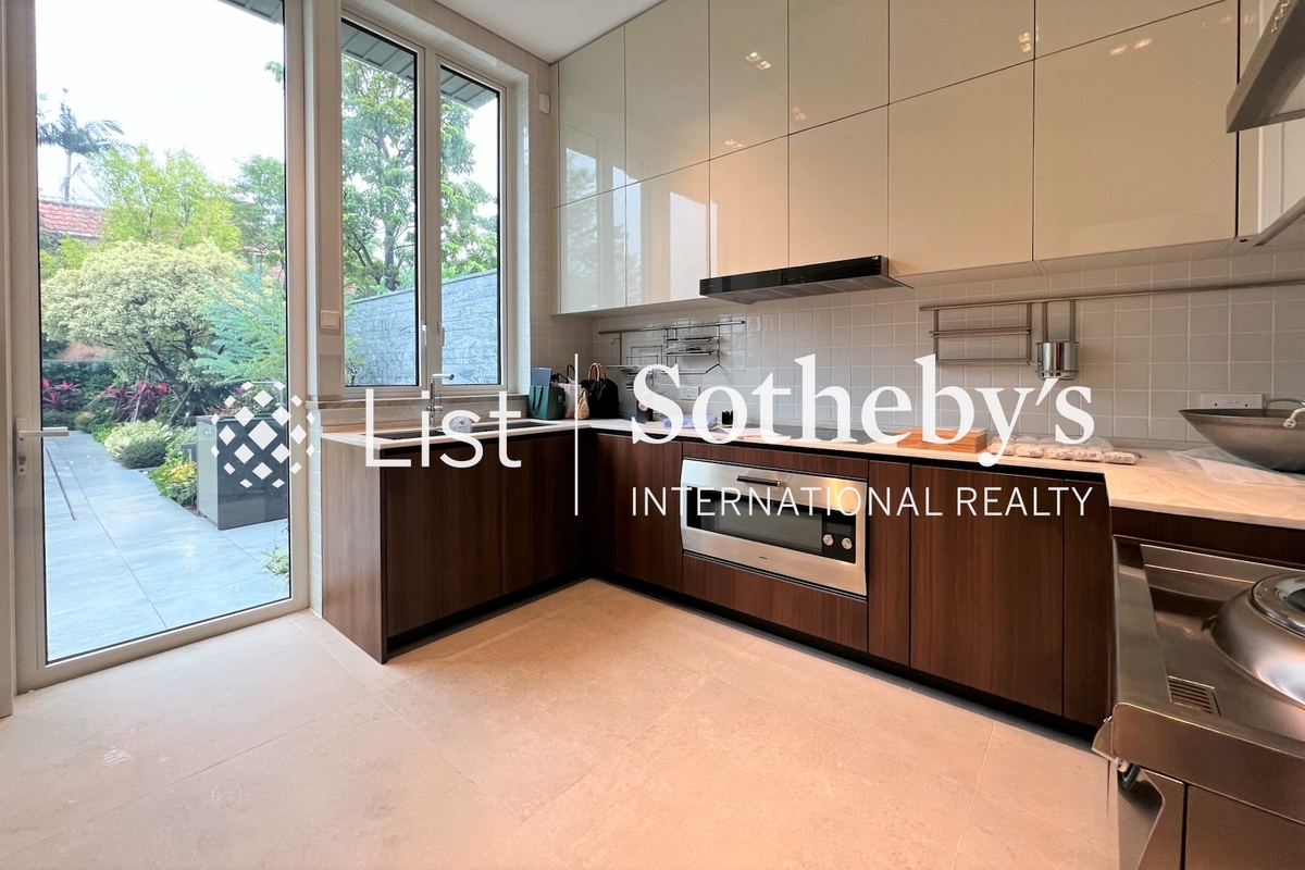 30 Hang Hau Wing Lung Road 坑口永隆路30號 | Kitchen