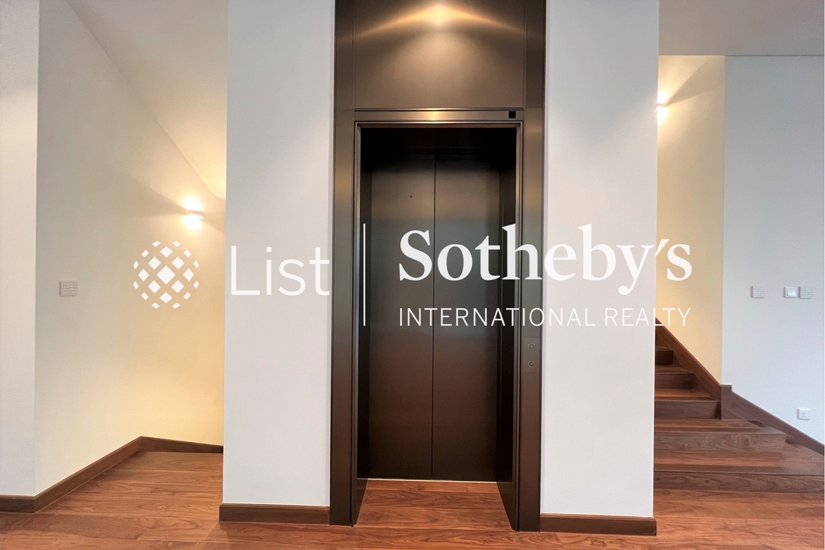 30 Hang Hau Wing Lung Road 坑口永隆路30號 | Private Lift 