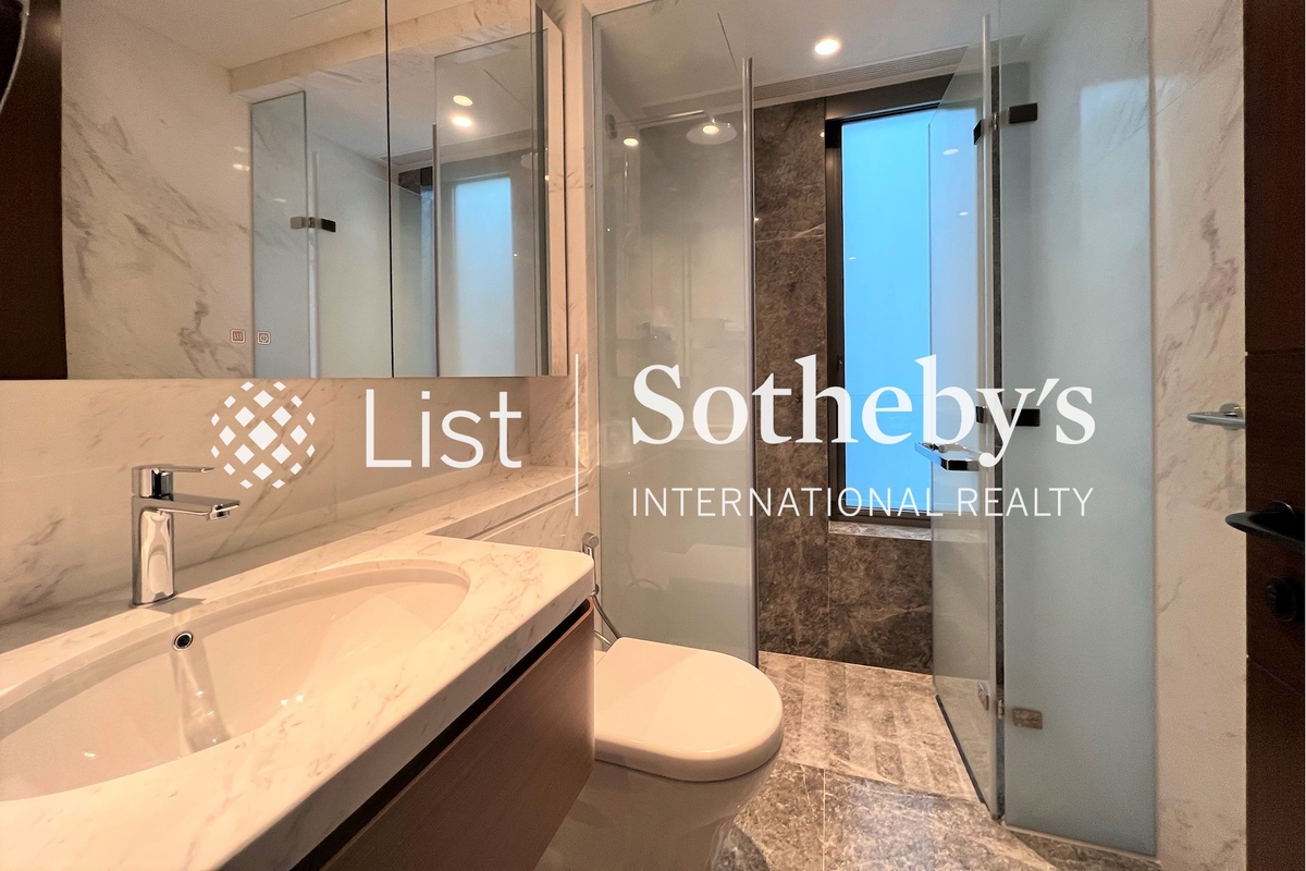 30 Hang Hau Wing Lung Road 坑口永隆路30號 | Fourth En-suite Bathroom