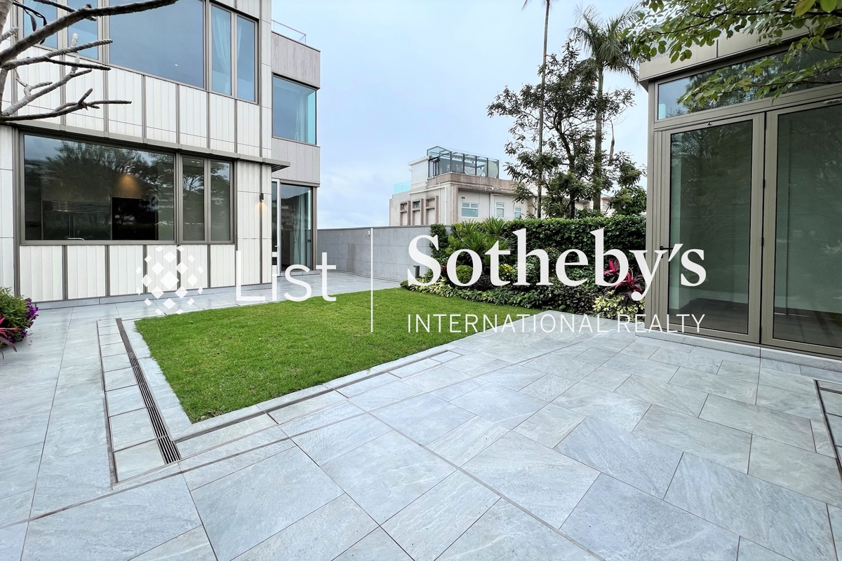 30 Hang Hau Wing Lung Road 坑口永隆路30號 | Private Garden off Living and Dining Room