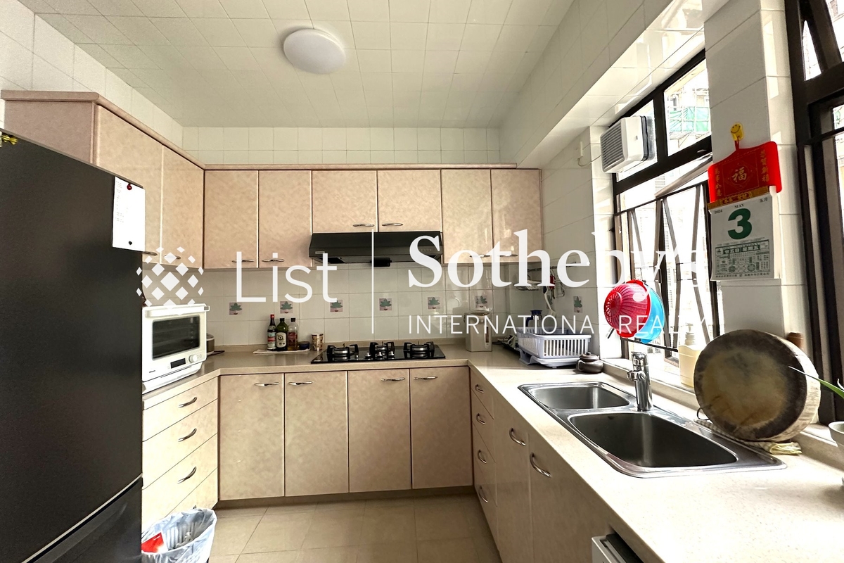 Cambridge Court 冠華園 | Kitchen