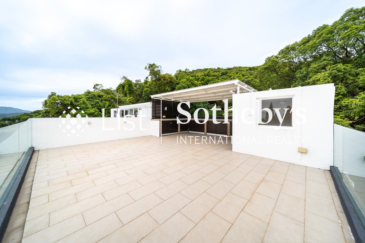 Wong Chuk Shan New Village 黃竹山新村 | Private Roof Terrace